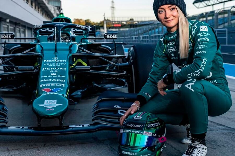 Jessica Hawkins, la primera mujer en probar un Fórmula 1 en cinco años
