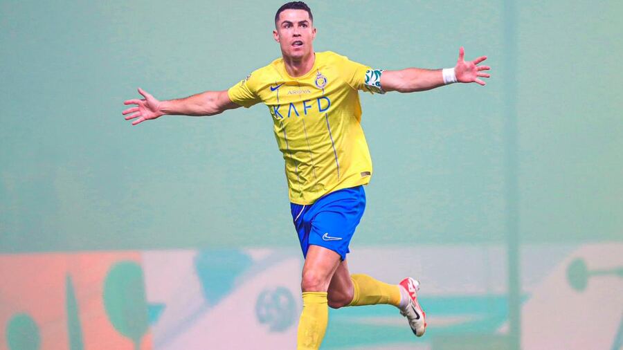 Cristiano Ronaldo: "Amo el fútbol, seguiré hasta que las piernas me lo permitan"