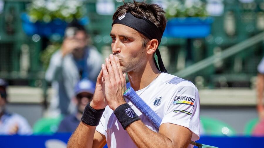 Tomás Etcheverry clasificó a los cuartos de final del ATP 250 de Buenos Aires