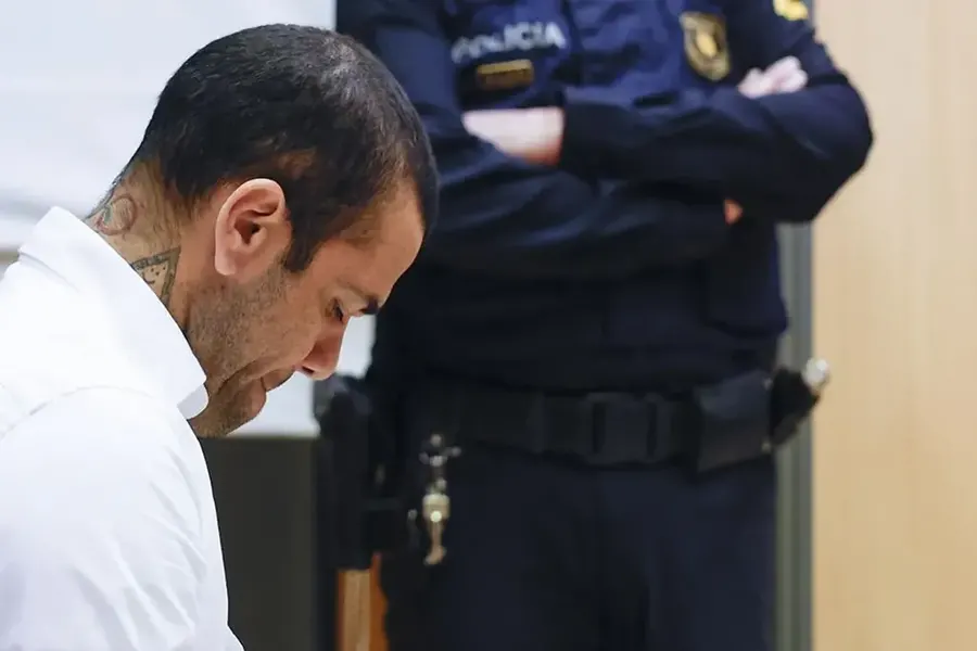 Dani Alves quedó en libertad tras pagar un millón de euros
