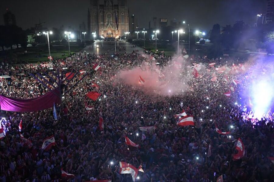 Estudiantes festejó en La Plata su título en la Copa de la Liga