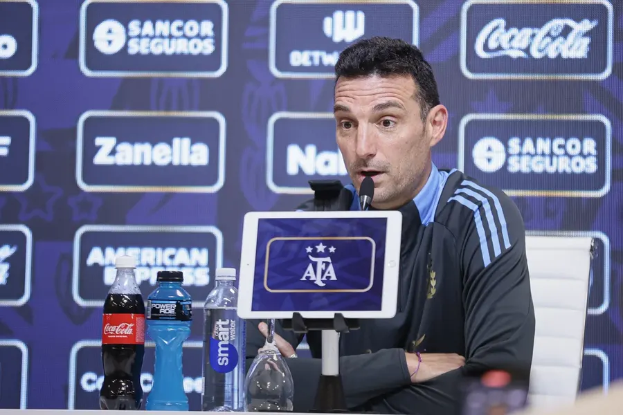 Scaloni y la cantidad de bajas para enfrentar a Uruguay: "Será una buena oportunidad para los más nuevos"