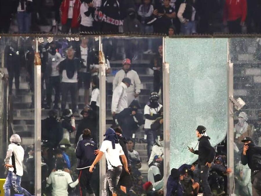 Tragedia enluta el fútbol por Copa Libertadores en Chile