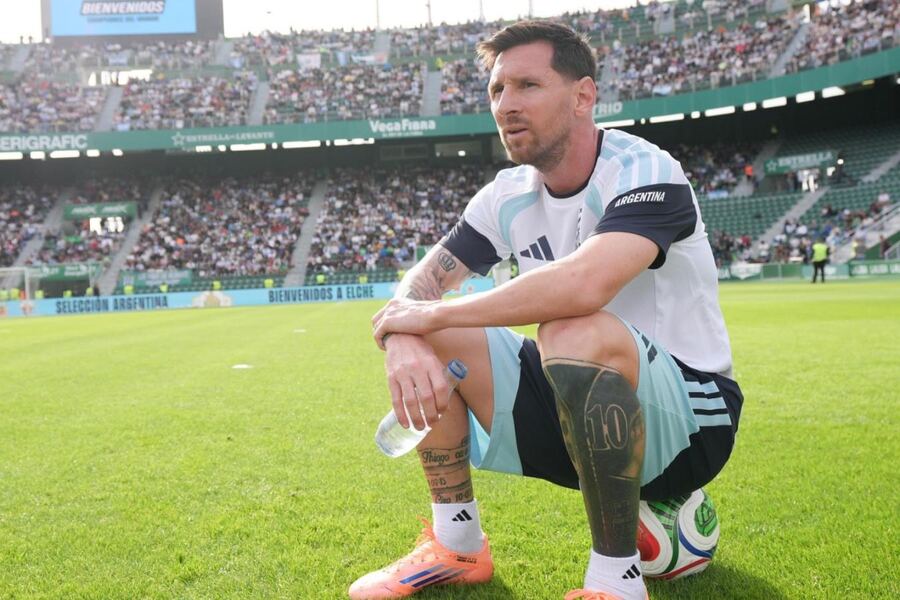 Infantino quiere a Messi en el próximo Mundial: "Un hecho sin precedentes"