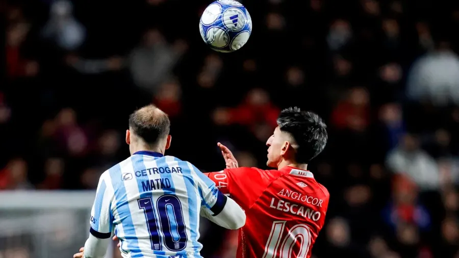 Racing y Banfield, cara a cara en el Cilindro y con urgencias