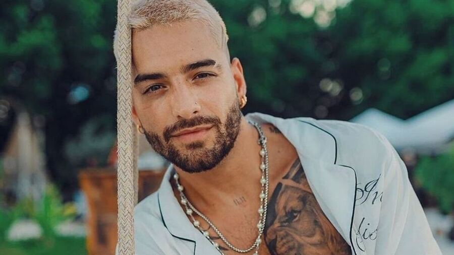 Maluma lanzó el video "Tsunami" junto De La Ghetto y Arcángel