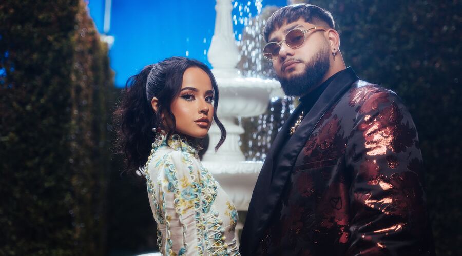 Becky G se juntó con Dáviles De Novelda en “Amantes”