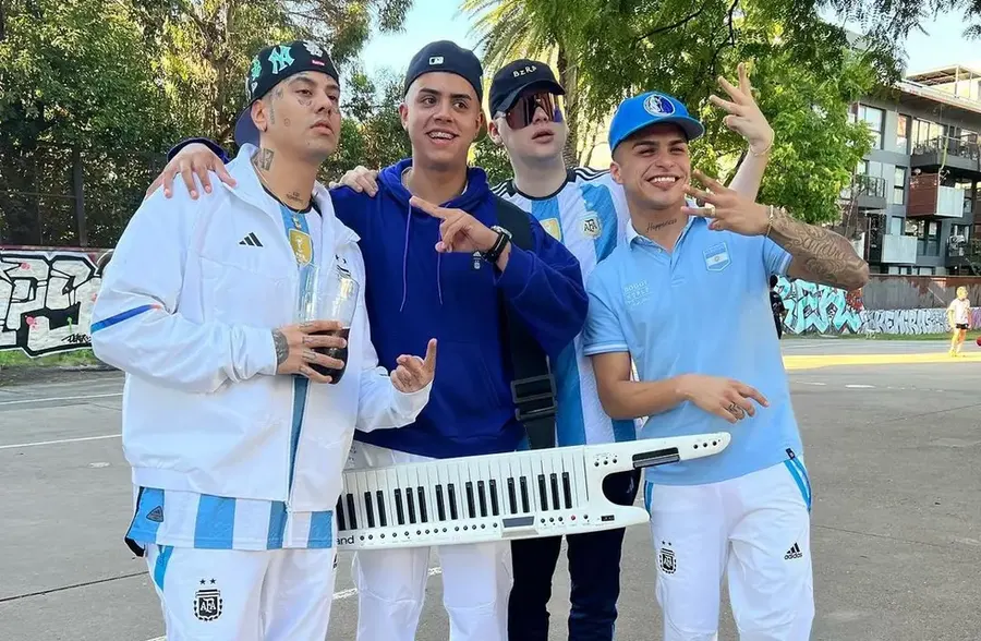 Bizarrap y Duki homenajearon a la Selección Argentina