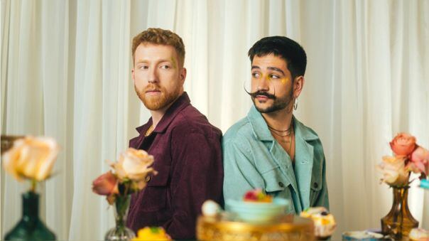 Camilo y JP Saxe se unen para el single "Moderación"