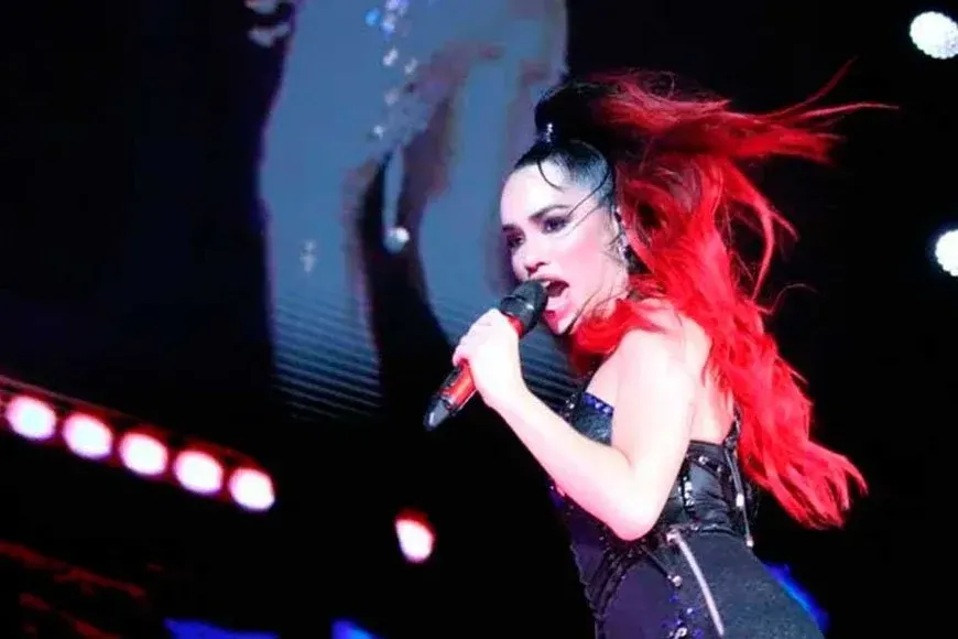 "Comprame un brishito" será lo nuevo de Lali