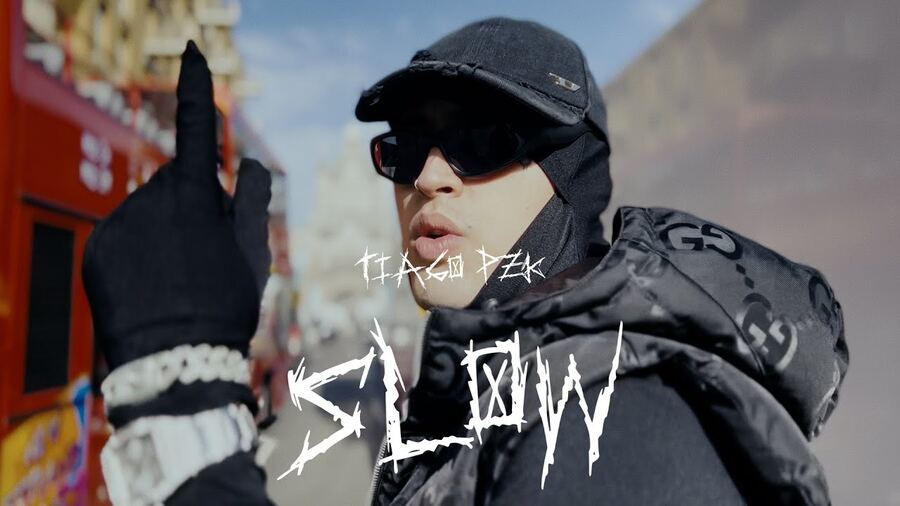 Tiago PZK vuelve al ruedo con "Slow"