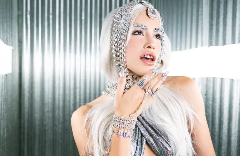 "Cómprame un brishito", ya puede escucharse lo nuevo de Lali