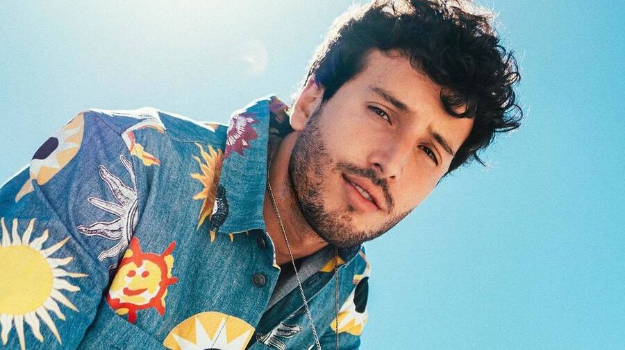 Sebastián Yatra nos regala un adelanto de su nueva canción "Vagabundo"