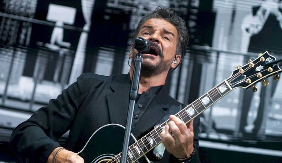Ricardo Arjona volverá a nuestro país de la mano de su gira "Blanco y Negro"