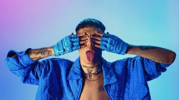 Khea nos regala el videoclip de "Efecto"
