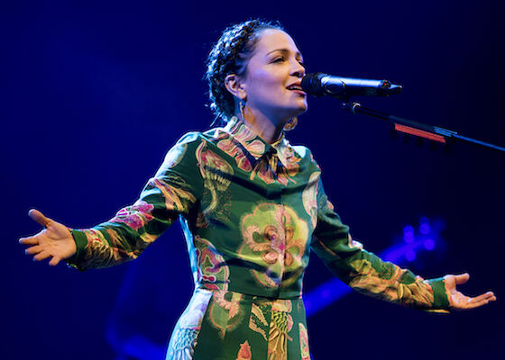 Natalia Lafourcade ultima detalles para su desembarco en Argentina