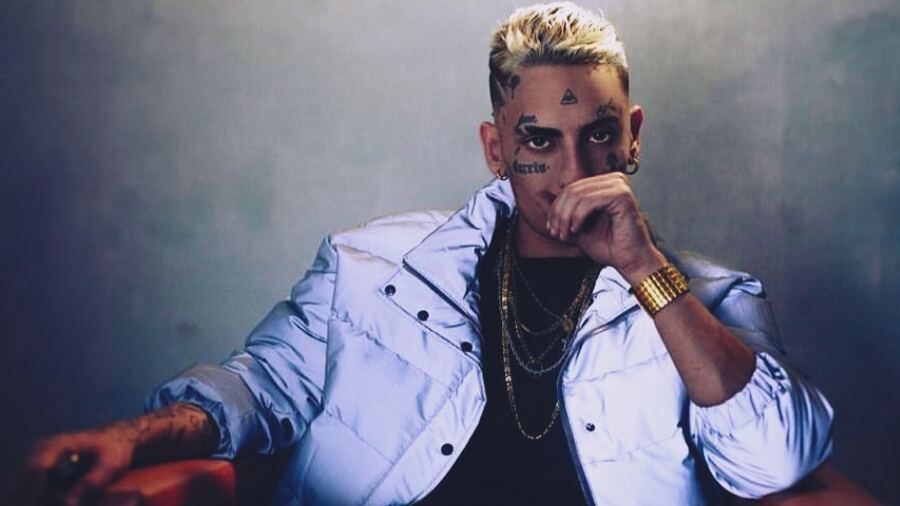 Neo Pistea se le anima a la cumbia junto a Sin Miedo