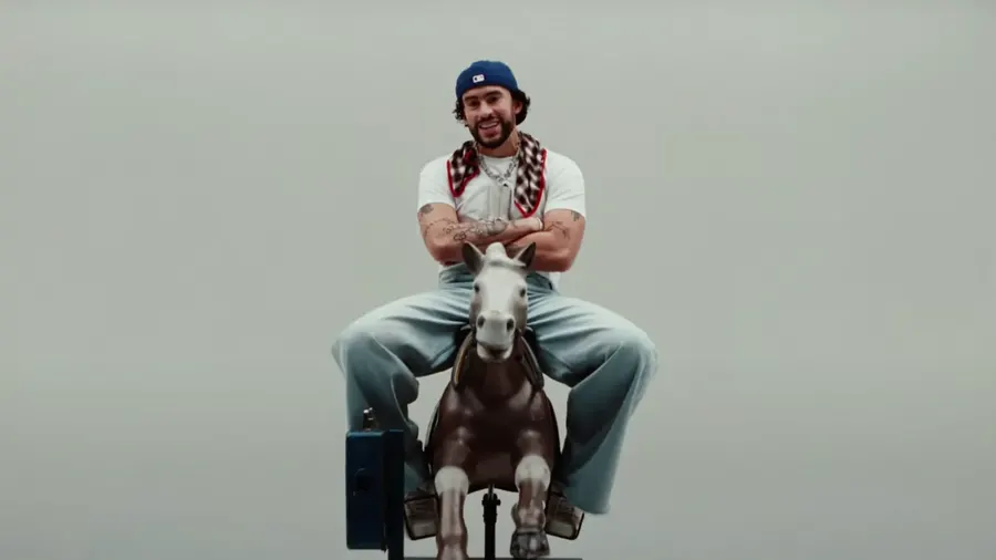 Bad Bunny lanzó el single "Un Preview"
