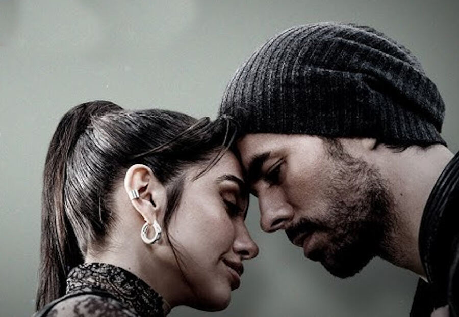 Ya salió "Así es la Vida", lo nuevo de Enrique Iglesias y María Becerra