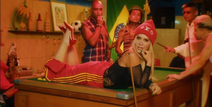 Wanda Nara presentó su nueva canción “O Bicho Vai Pegar”