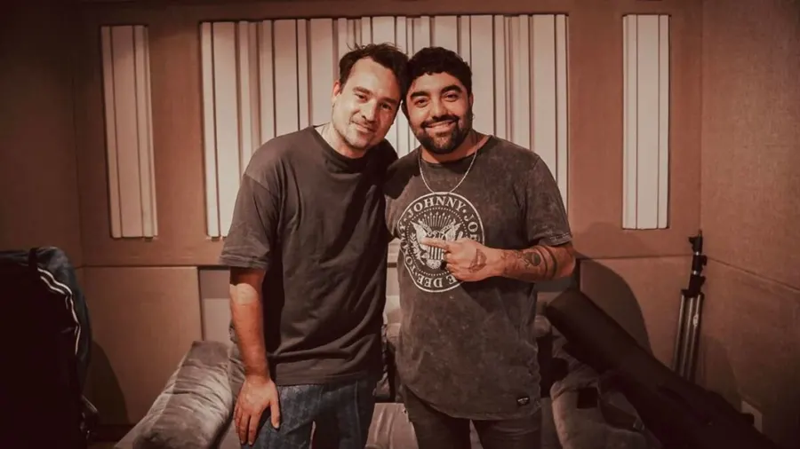 Chano y Cruzando el Charco juntos en "Nada Nace"