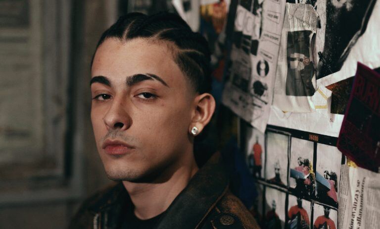 Trueno nos trae el video de "Real Gangsta Love"