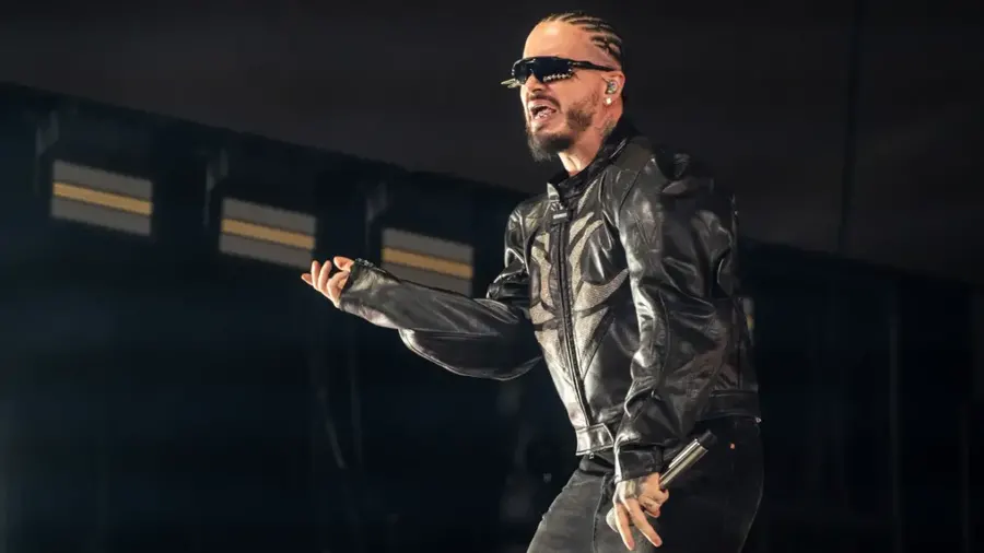 J Balvin presenta "Rayo", su nuevo álbum