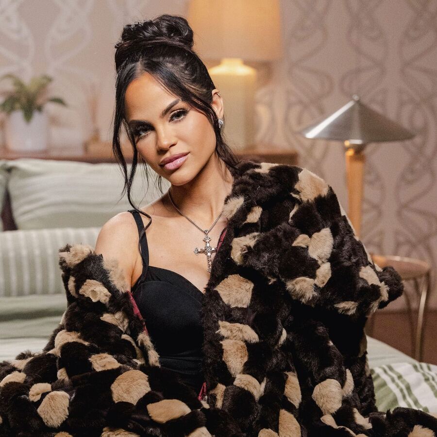 Natti Natasha nos dice que hay "Escasez de besos"
