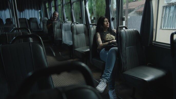 Cazzu está de regreso con el estreno de "Con Otra"