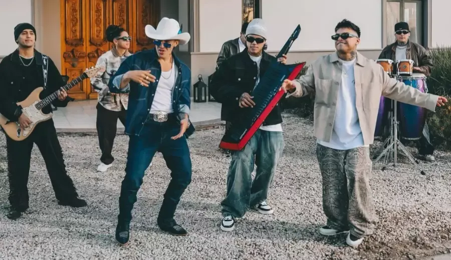 La T y La M publican "Kuanna"