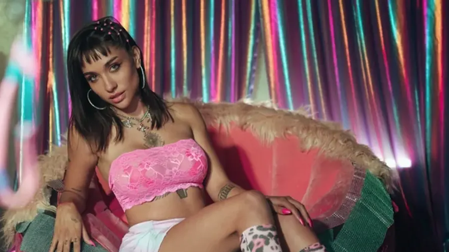 Salió el video de "7 Vidas", lo nuevo de María Becerra