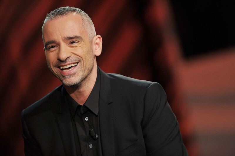 Eros Ramazzotti lanza un álbum que une generaciones a 40 Años de “Una Historia Importante”