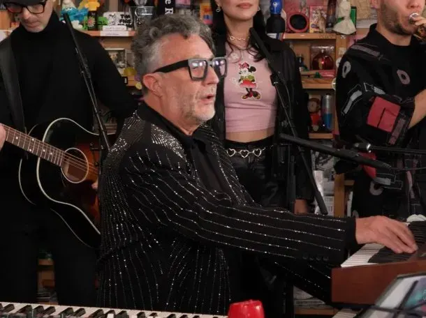 Fito Páez estrena "Maldivina y Turbialuz"
