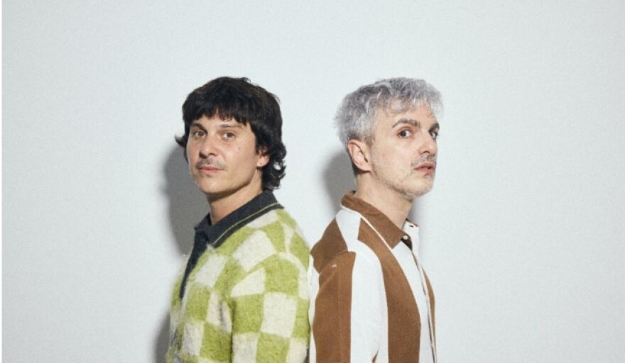 Santi Celli y Ale Sergi se unen en "Antisocial", un himno pop a la introspección