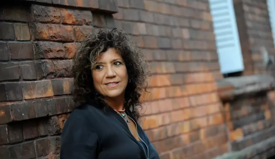 Rosana regresa con una docuserie íntima y un nuevo proyecto social