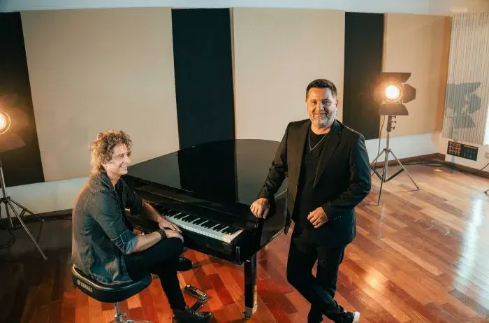 Jorge Rojas inicia "Piano & Voz", una gira enfocada en la intimidad y la emoción